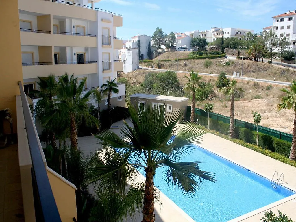 C02 - Luxury 3 Bed With Pool View
