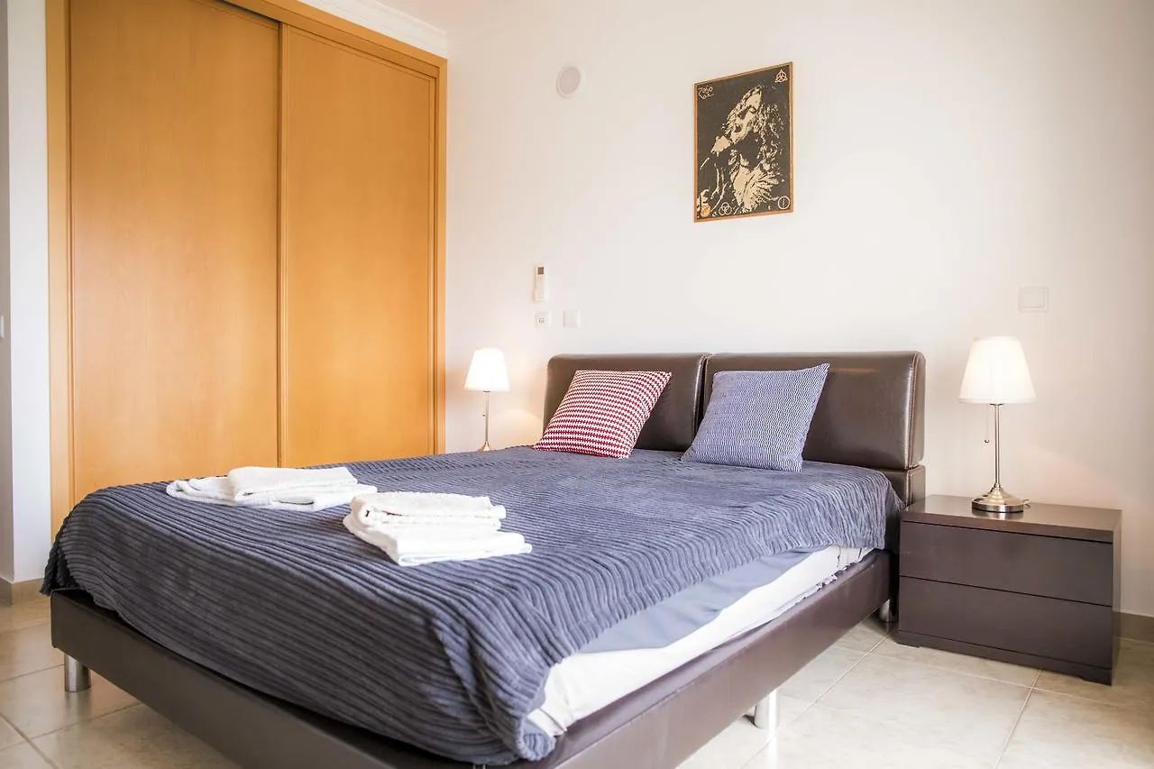 Apartamento C02 - Luxury 3 Bed With Pool View Lagos 0*,